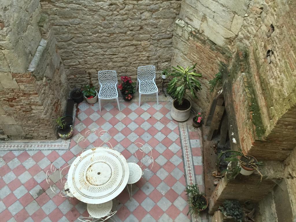 B&B Le Chat Qui Dort Montricoux Buitenkant foto